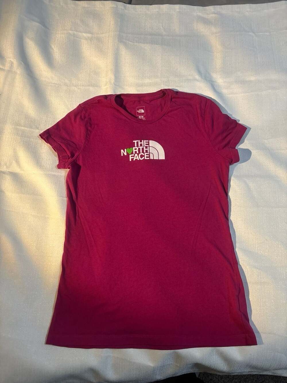 The North Face Women's Magenta Organic Cotton Heart Logo T-Shirt Size M